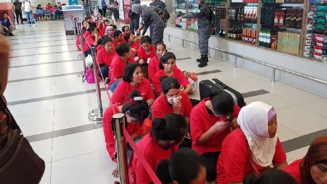 Kemlu RI memulangkan 404 WNI kelompok rentan dari Detensi Imigrasi Malaysia dan penampungan sementara KBRI Kuala Lumpur serta KJRI Johor Bahru, Rabu (6/6).