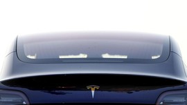 Daftar 15 Insiden Mobil Tesla Terbakar Sejak 2013