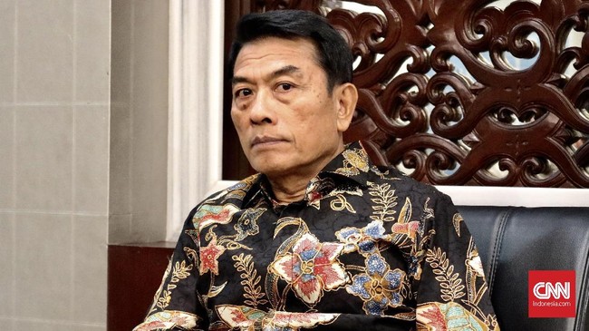 Kepala Staf Kepresidenan Moeldoko meminta Panglima TNI Marsekal Hadi Tjahjanto agar lebih waspada dalam proses seleksi calon taruna akademi militer.