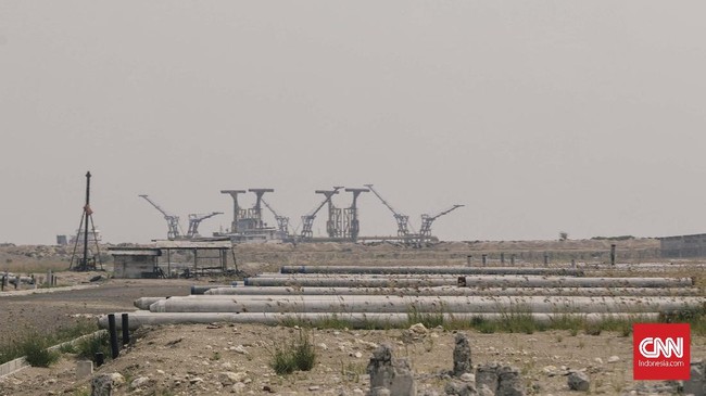 Meski mengapresiasi penyegelan di pulau reklamasi, anggota DPRD DKI meminta Gubernur DKI Anies segera setor draf raperda zonasi pesisir dan tata ruang pantura.