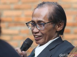 Mengenang Artidjo Alkostar, Disarankan Beli Hummer, Pilih Mobil Murah