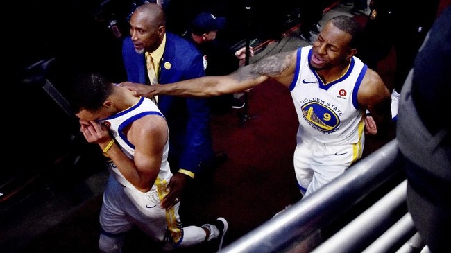 FOTO: Golden State Warriors Selangkah Lagi Juara NBA