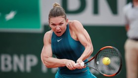 Muguruza dan Halep ke Semifinal Prancis Terbuka