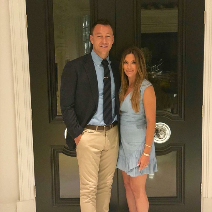 <p>Penggemar klub bola Chelsea pasti ingat dengan pemain sepak bola ini deh. (Foto: Instagram/johnterry)  </p>