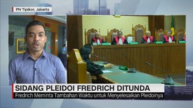Sidang Pleidoi Fredrich Ditunda