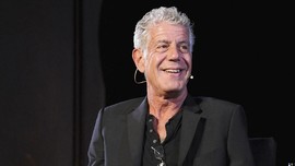Anthony Bourdain Menang Penghargaan 'Emmy Awards'