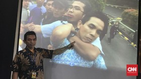 Unnes Bantah Mobil Rektor Tabrak Mahasiswa Saat Demo