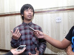 Dituding Goda Anak Denny Sakrie, Instagram Rian DMasiv Digeruduk