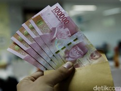 Fenomena Jelang Lebaran: Warga RI Makan Tabungan-THR Numpang Lewat