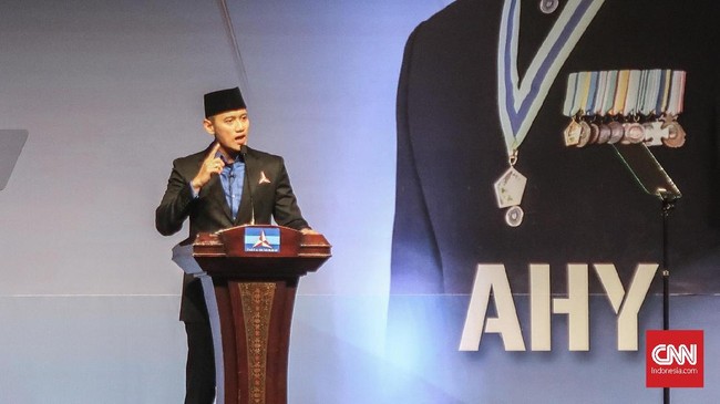 Menurut AHY sepanjang jalan di Pekanbaru ada bendera Partai Golkar, PDIP, Nasdem, PSI dan lainnya. Tapi yang dirusak, kata AHY, hanya bendera Partai Demokrat
