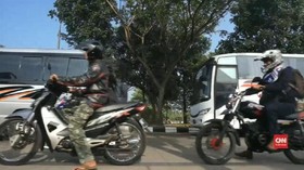 VIDEO: Penyempitan Jalan di Nagrog, Ribuan Pemudik Antre