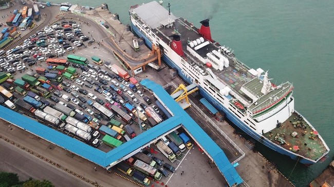 PT ASDP Indonesia Ferry (Persero) menutup sementara penjualan tiket online Ferizy pada periode 6-17 Mei 2021 sesuai arahan larangan mudik dari pemerintah.