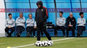 Pelatih Portugal Bantah Hanya Mengandalkan Cristiano Ronaldo