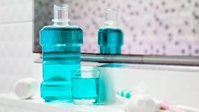 Survei: Obat Kumur yang Paling Banyak Dicari Selama Ramadan