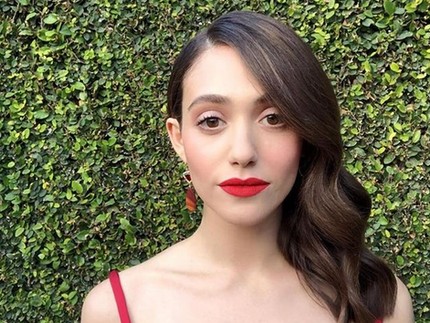 Artis Hollywood Divaksin COVID-19 saat Hamil, Ungkap Kini Anaknya Punya Antibodi