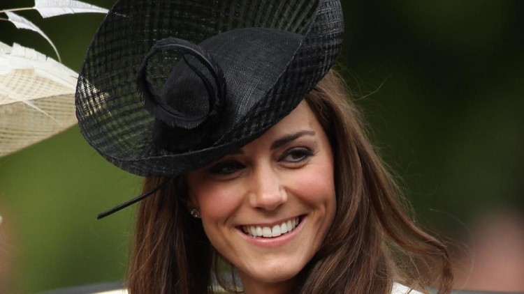 Kate Middleton digosipkan hamil anak keempat. Semua gara-gara kebiasaan yang dilakukan Kate.