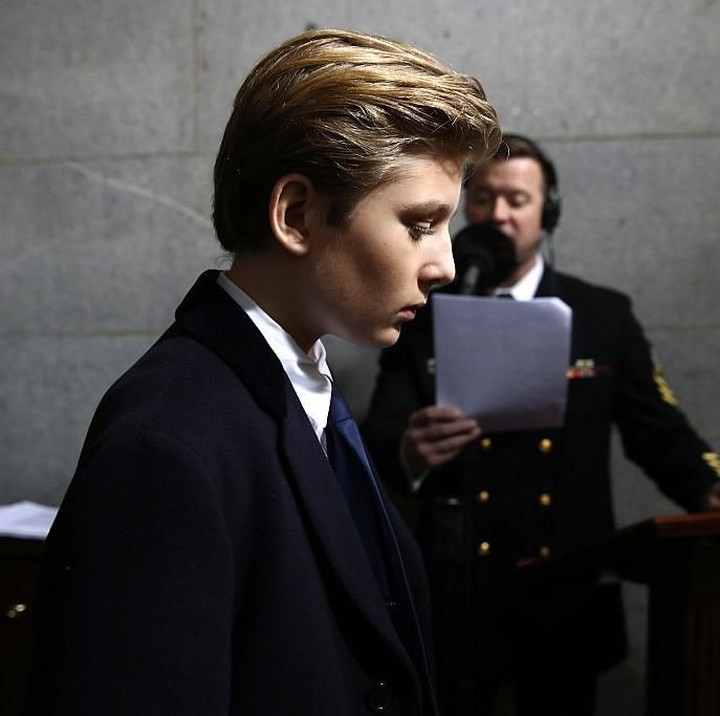 <p>Barron Trump punya nama panggilan kesayangan yakni Little Donald. Kata bundanya, Barron Trump adalah sosok anak laki-laki yang kuat, istimewa, dan cerdas. "Dia mandiri dan berpendirian, serta tahu persis apa yang diinginkannya," ujar Mellania Trump.</p>