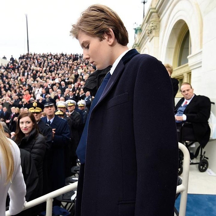 <p>Selama 50 tahun terakhir ini, anak-anak yang tinggal di Gedung Putih adalah anak-anak perempuan. Barron Trump menjadi First Son di Gedung Putih sejak John F. Kennedy Jr.<br /><br /></p>
