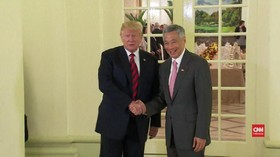 VIDEO: Sehari Jelang KTT AS-Korut, Trump Temui PM Singapura