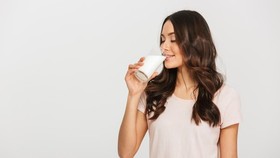 Apa Orang Dewasa Masih Perlu Minum Susu?