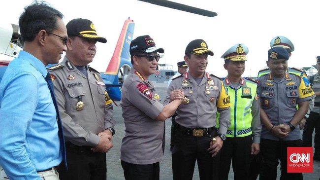Kapolri Jenderal Tito Karnavian menginstruksikan aparat untuk menembak mati begal yang beroperasi selama arus mudik lebara 2018, khususnya di lintas Sumatera.