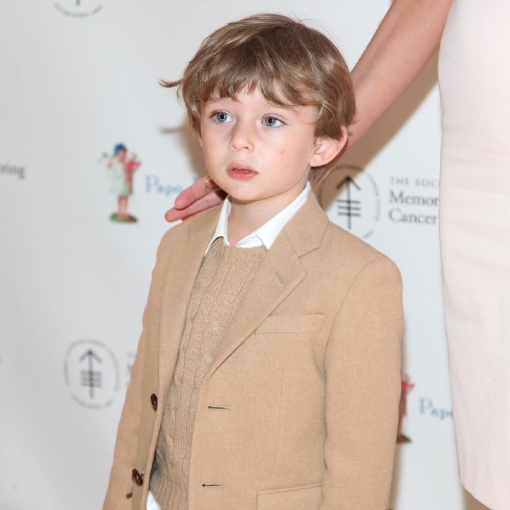 <p>Konon Melania Trump sendiri yang menyiapkan segala keperluan Barron, dari makanan hingga pakaiannya. Bahkan ibunya sendiri yang mengantar jemput Barron.</p>