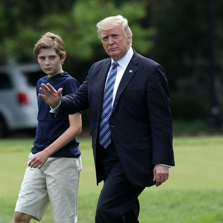 <p>Konon sang bunda sering memberikan produk perawatan dari ujung rambut sampai ujung kaki untuk Barron Trump.</p>