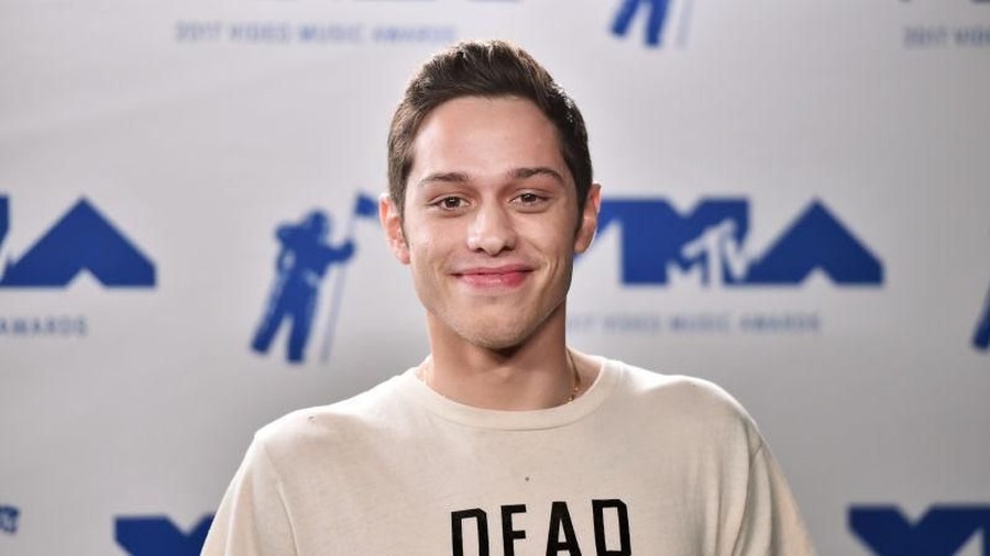 Ini Pete Davidson, Tunangan Ariana Grande