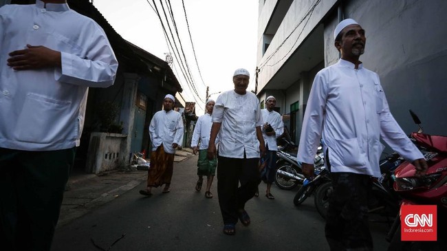 FOTO Buka Puasa di Kampung Arab  Jakarta