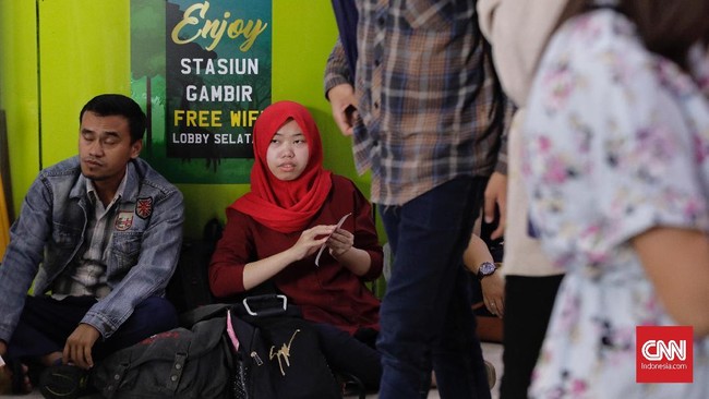 Kementerian Perhubungan menyatakan layanan kereta jarak jauh akan dipindah dari Stasiun Gambir ke Stasiun Manggarai pada 2021 mendatang.