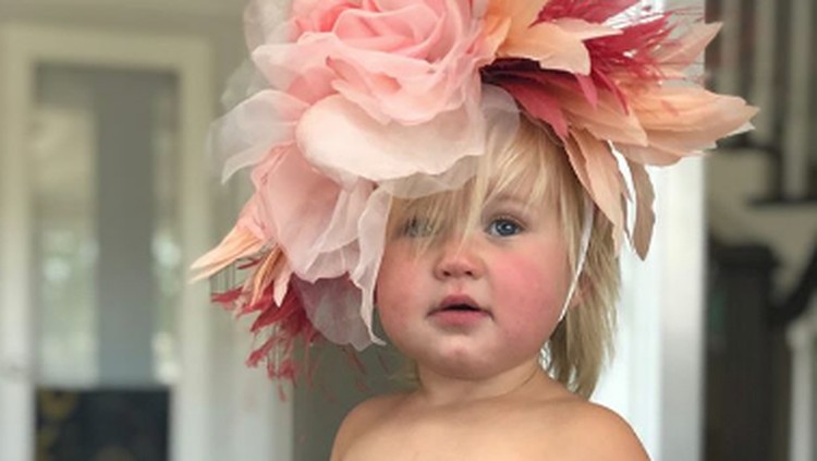 Anak kedua mantan atlet ski, Bode Miller mengalami kecelakaan di kolam renang. Sayang, nyawa si kecil nggak bisa tertolong. Hiks.
