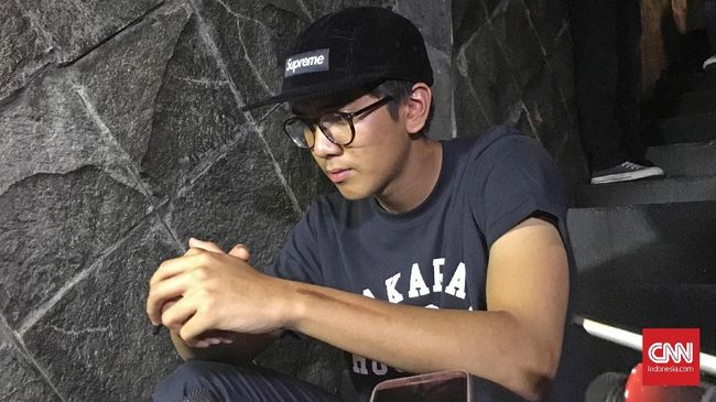 Setelah lulus dari United World Colleges (UWC) AS, Iqbaal Ramadhan sedang bersiap melanjutkan kuliah dengan mendaftar di beberapa kampus, dalam dan luar negeri.