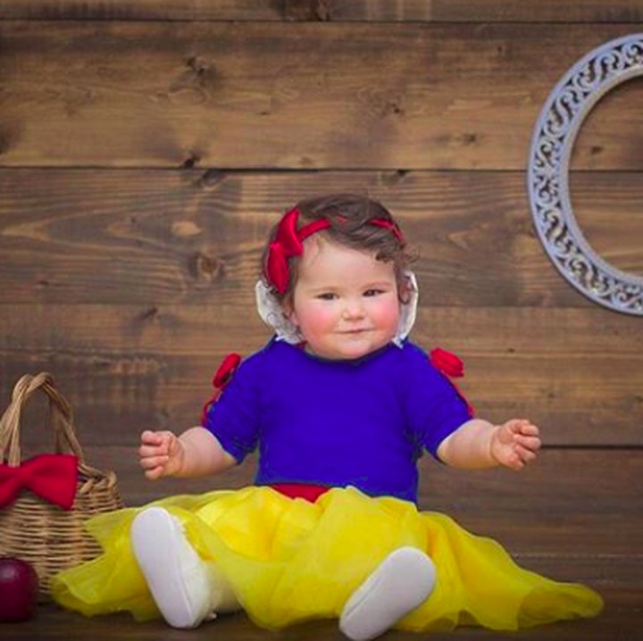 <p>Aih, ini dia Snow White berpipi merah dan gembil. (Foto: Instagram/@mira_seshu)  </p>
