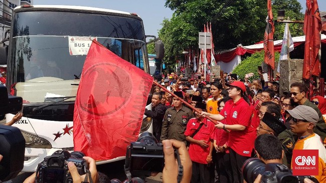 PDIP memberangkaykan 9.000 warga di program mudik gratis dengan 178 bus ke berbagai kota pada Rabu (19/4).