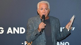 Dugaan Pelecehan Seksual, Paul Marciano Mundur dari Guess
