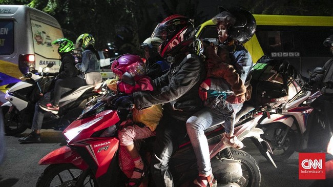 Kementerian Perhubungan memprediksi 64,57 persen kendaraan pribadi yang digunakan mudik pada tahun ini merupakan sepeda motor.