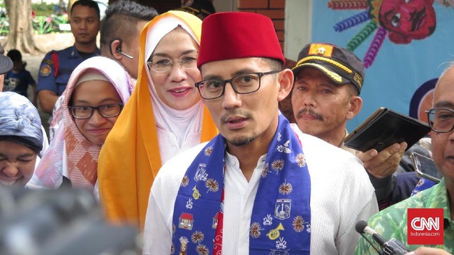 Aksi pencurian terjadi di rumah dinas Wagub DKI Jakarta Sandiaga Uno, Selasa (12/6), saat acara buka puasa disertai tarawih berjamaah sedang berlangsung.