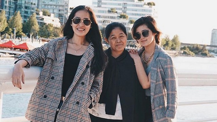 Gracia Indri, Gisela Cindy, dan Nevos Setyaningrum