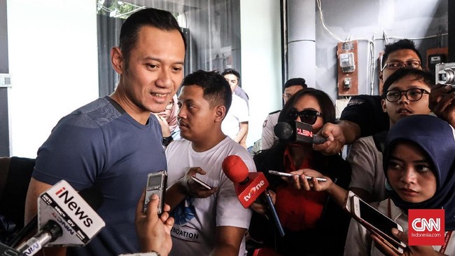 AHY tak mempersoalkan wacana Anies maju sebagai capres karena ia menilai sebagai warga negara, Anies memilih hak untuk memilih dan dipilih di Pilpres 2019.