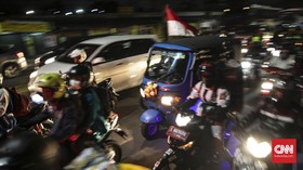 FOTO: Mereka yang Hendak Berlebaran Lewat Kalimalang