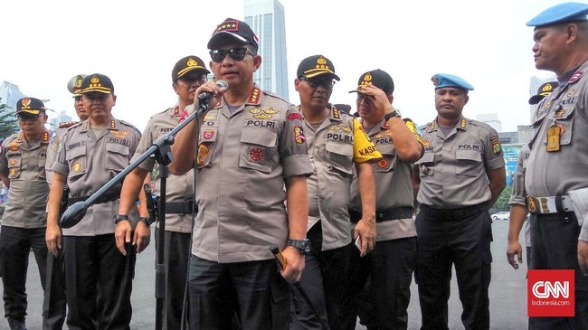 Presidium Indonesia Police Watch menilai Komisi III DPR RI tak bisa diam saja mendengar kabar rencana pendirian Kantor Bersama Polisi China di Ketapang, Kalbar.