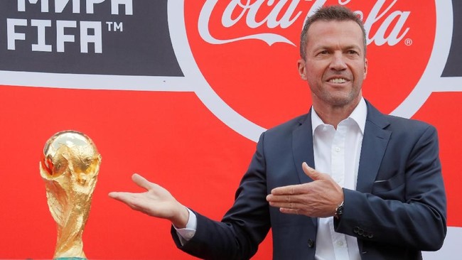 Pemain timnas Jerman, Lothar Matthaeus, tercatat sebagai pemain yang paling sering tampil di Piala Dunia sejak 1982 hingga 1998.