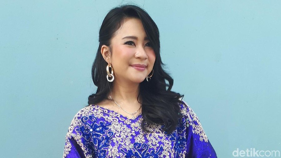 Kebahagiaan Chikita Meidy Melahirkan Putra Pertama
