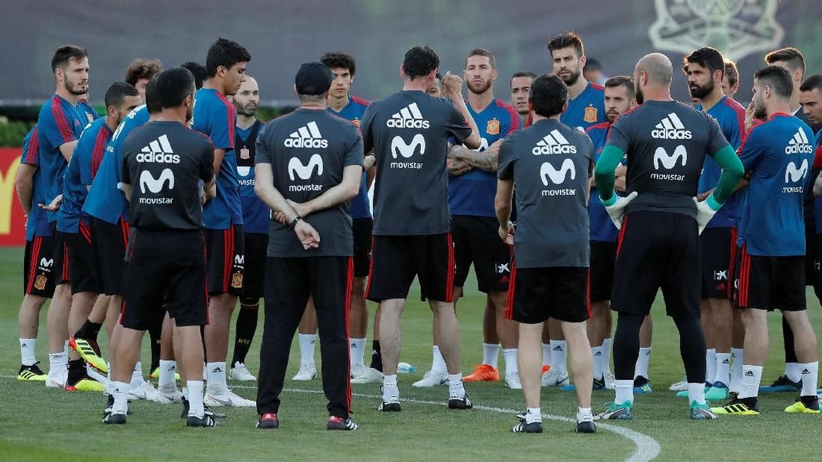 FOTO: Hari Pertama Fernando Hierro Latih Timnas Spanyol