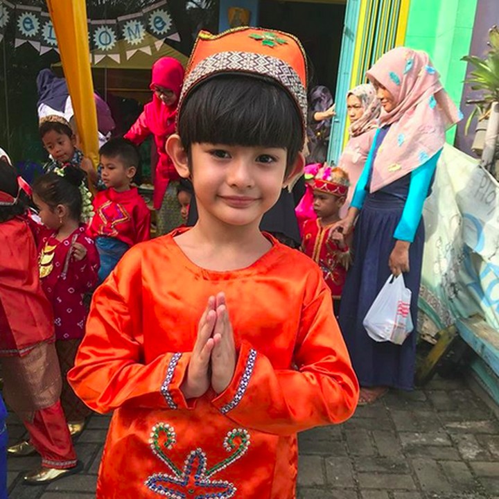 <p>King Faaz mirip nggak sama bundanya? (Foto: Instagram/ @fairuzarafiq)  </p>