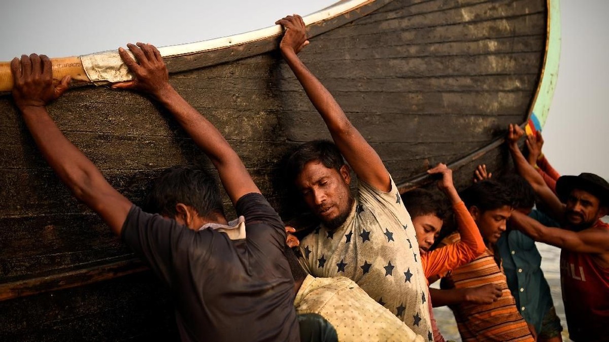 FOTO: Perjuangan Hidup Rohingya di Tengah Konflik