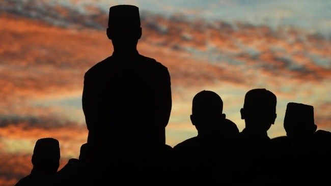 Kemenag dan PP Muhammadiyah berselisih pandangan soal kehadiran Sriyatin Siddiq dalam Sidang Isbat Awal Ramadan 1443 H yang digelar Jumat (1/4) lalu.
