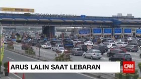Arus Kendaraan di Gerbang Toll Cikarang Utama