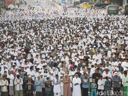 3 Contoh Teks MC Sholat Idul Fitri Beserta Susunan Acaranya