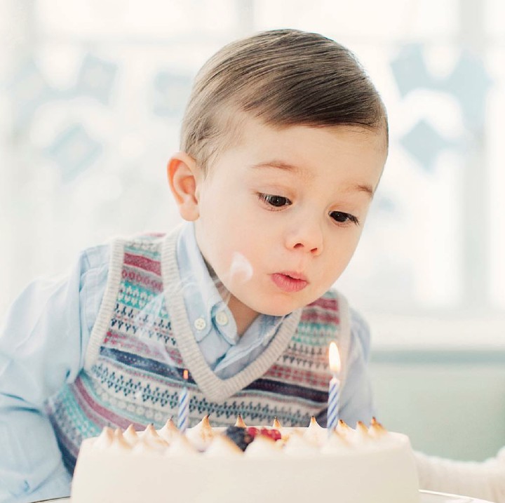 <p>Kalau Pangeran Oscar berusia dua tahun di bulan Mei lalu. (Foto: Instagram/Erika Gerdemark via kungahuset)</p>